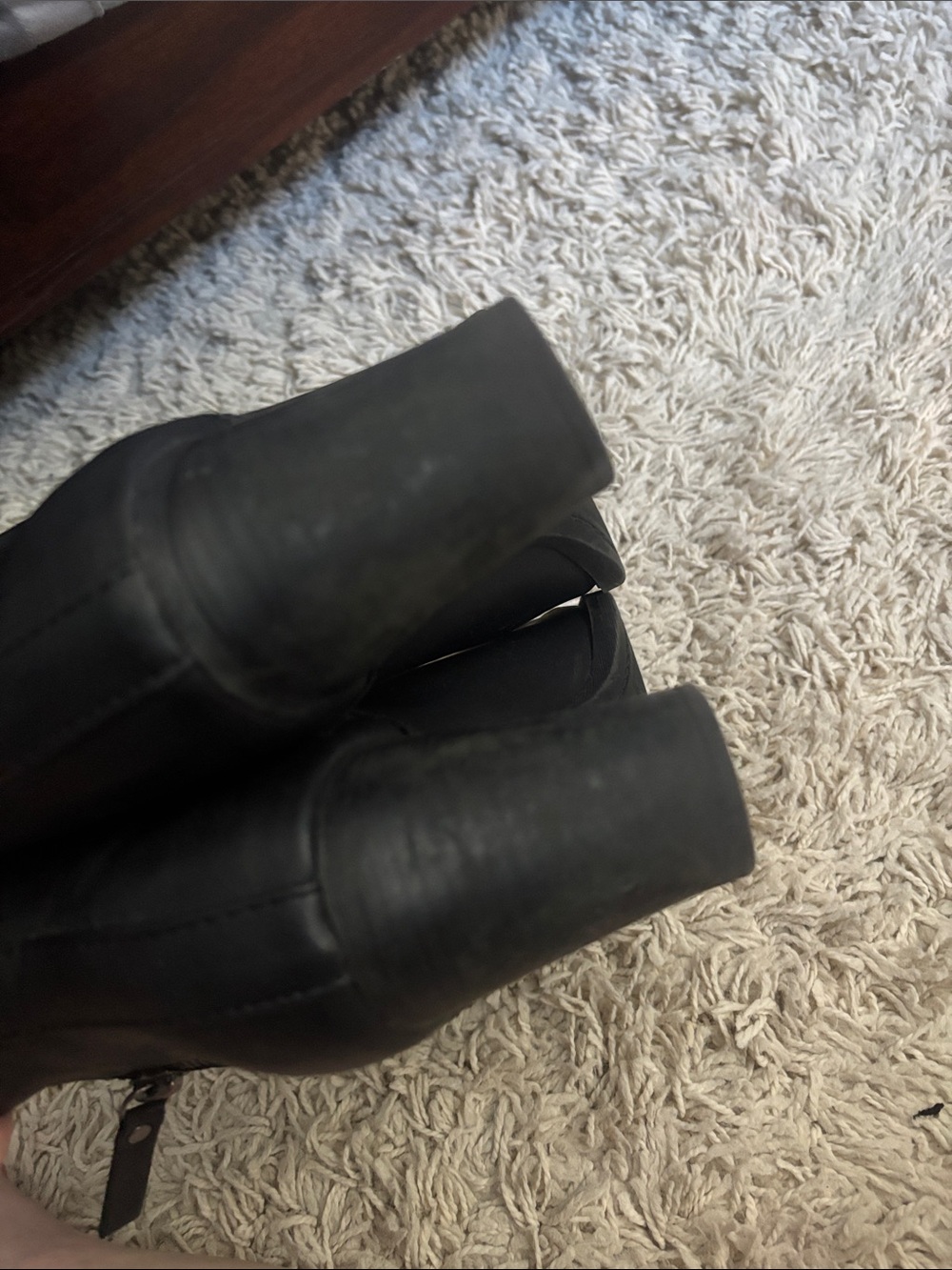 Classic Black Women’s Ankle Boots - Sleek Side-Zip Design - Picture 7 of 9